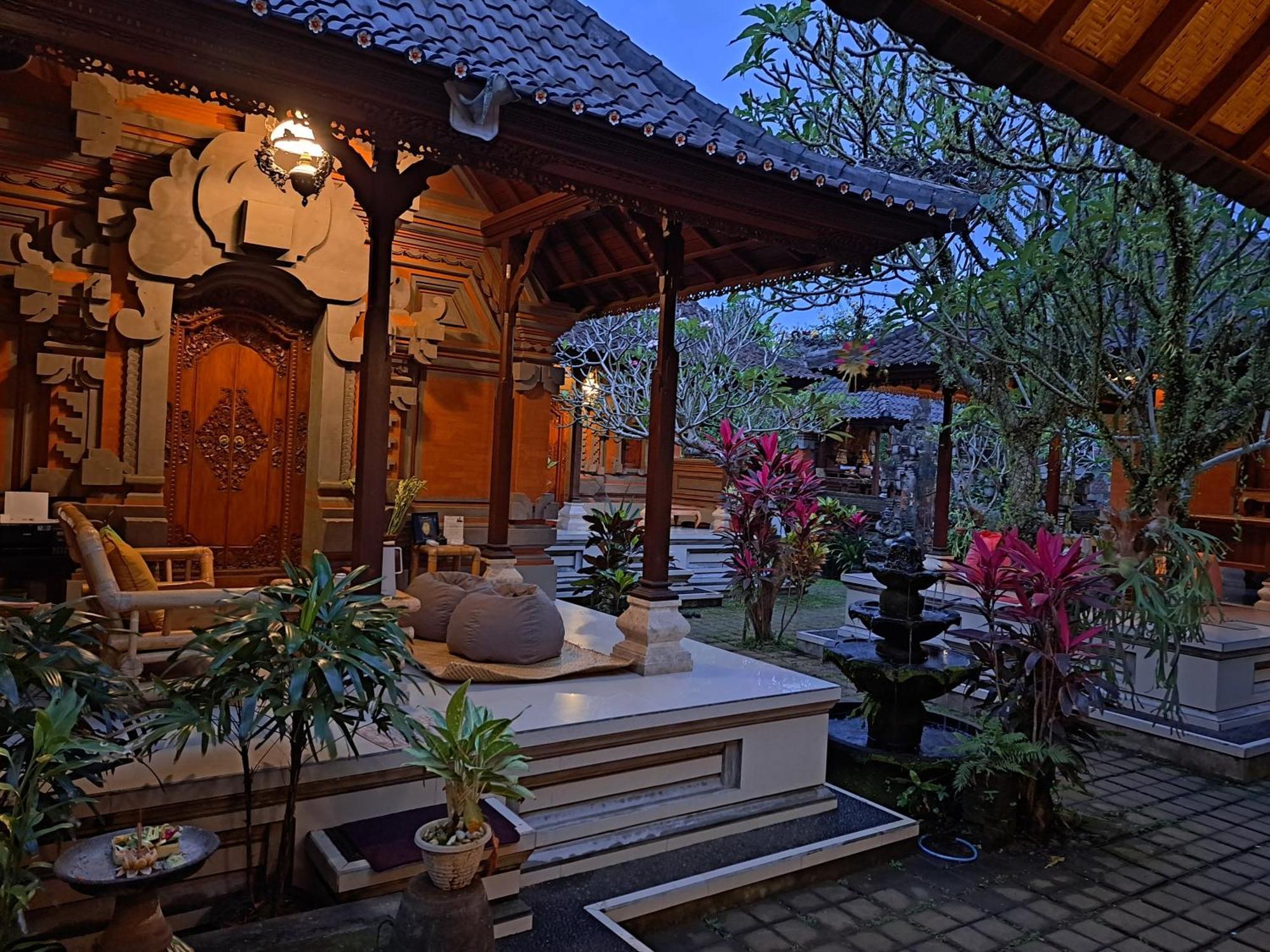 Sahadewa House Hotel Ubud  Exterior photo